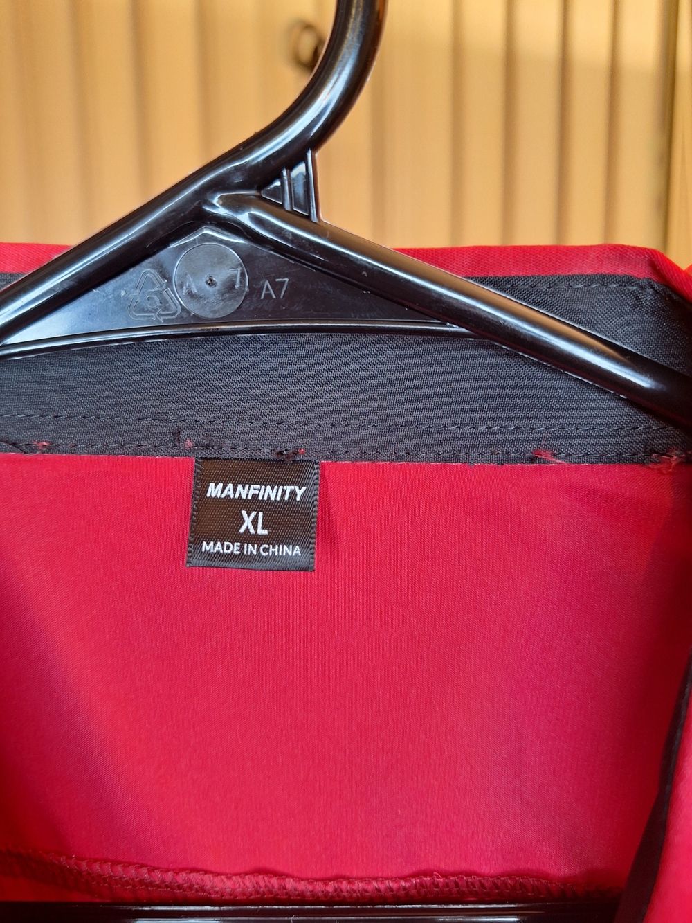 NFINITY Red Men’s XL Tote Carry Bag